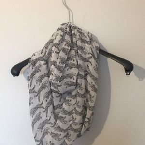 5$ with bundle 🛍 Infinity scarf with bronze studs.